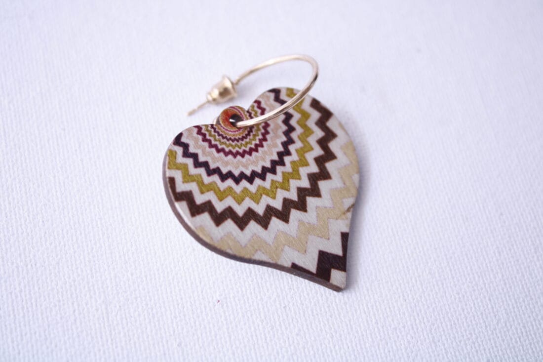 Heart Shaped Beige Striped Earrings - Image 3