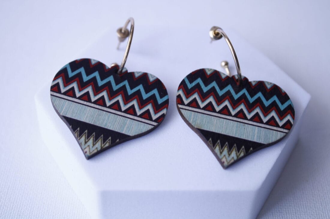Black Heart Shape Striped Earrings - Image 2