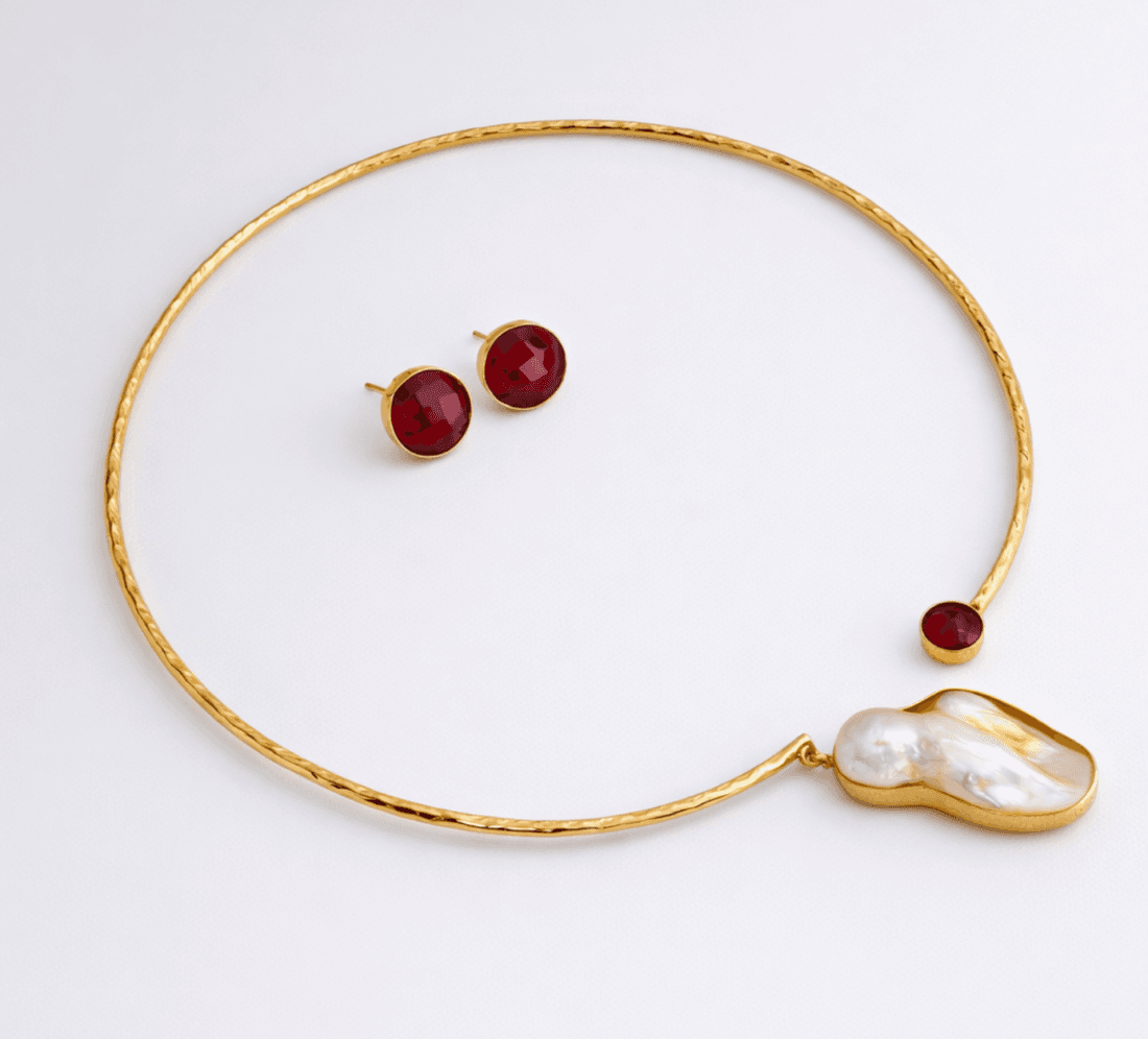 Gold Plated Mother of Pearl Set (Maroon)